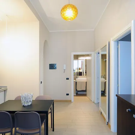 Urban District - Old Town 2 Br * ミラノ