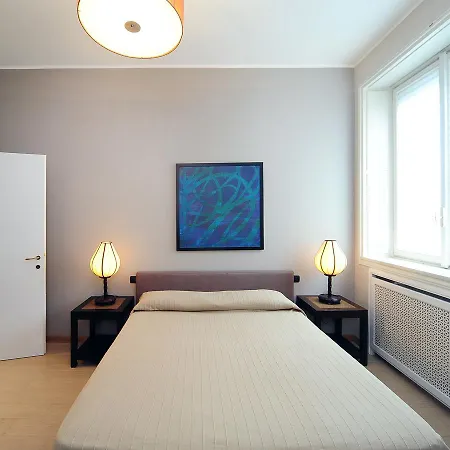 Urban District - Old Town 2 Br Apartment Milan