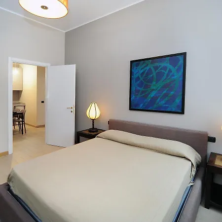Urban District - Old Town 2 Br アパート *
